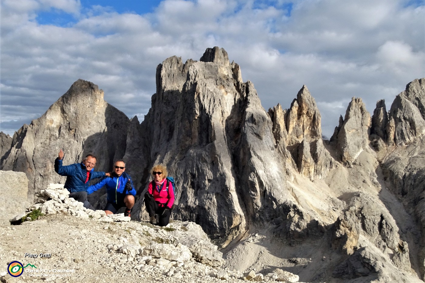 06 Scendendo dal Monte Mulaz al Rif. Mulaz (2560 m).JPG